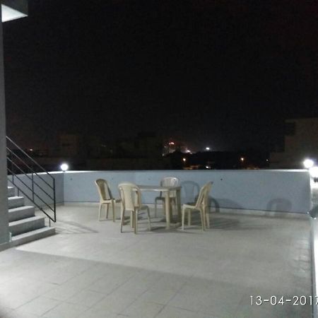Hotel Oyo 9154 New Town Kalkutta Exterior foto